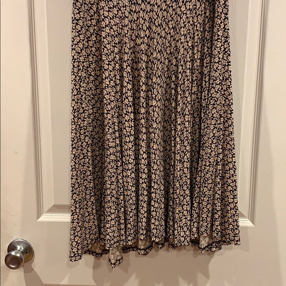 Loft dress - Picture 2 of 4